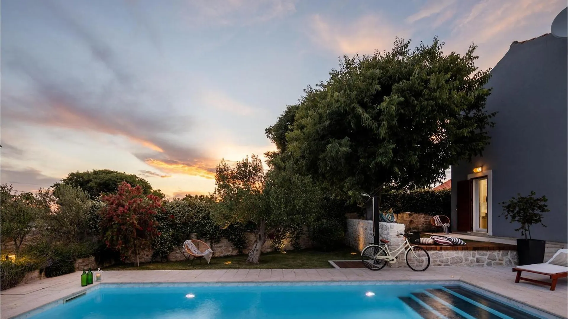 Villa Bandela location